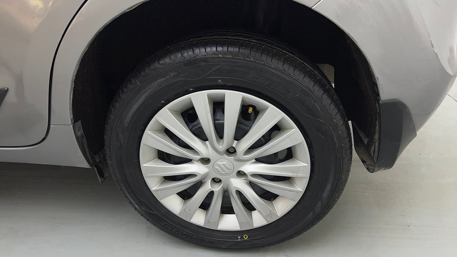 Used 2019 Maruti Suzuki Baleno Delta Petrol Manual tyres LEFT REAR TYRE RIM VIEW