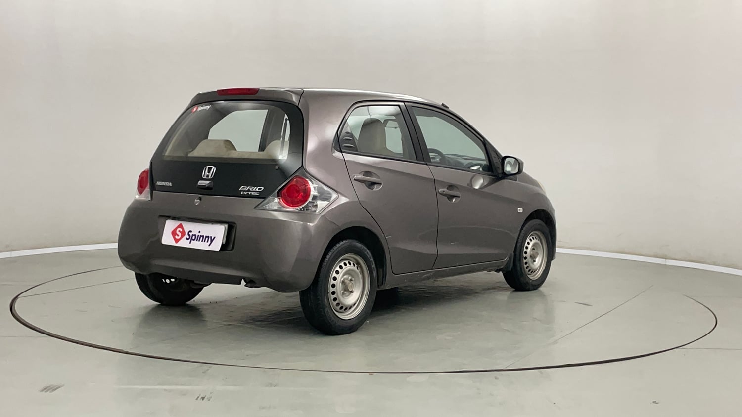 Used 2013 Honda Brio E MT Petrol Manual exterior RIGHT REAR CORNER VIEW