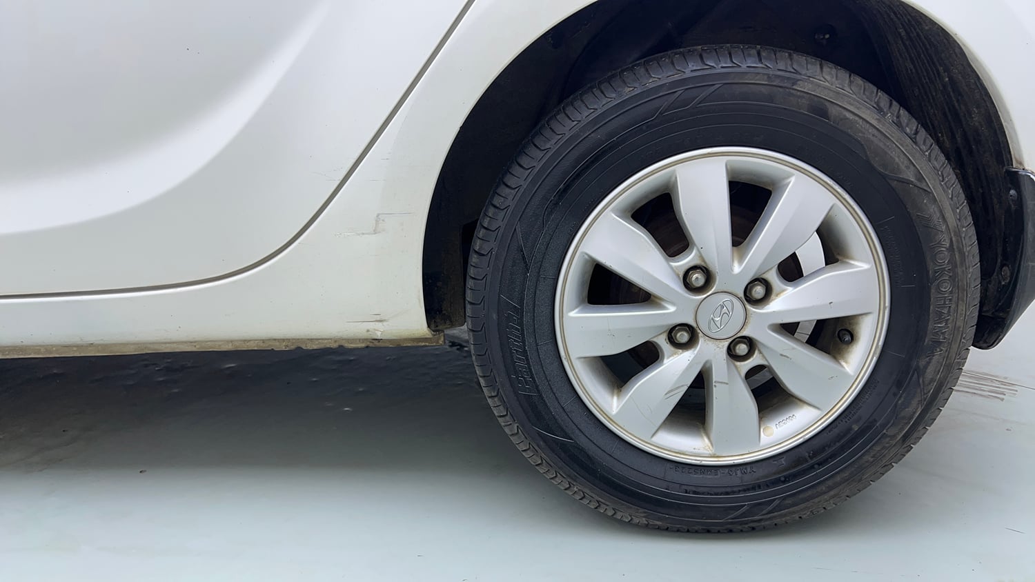 Used 2013 Hyundai i20 Sportz 1.2 Petrol Manual tyres LEFT REAR TYRE RIM VIEW