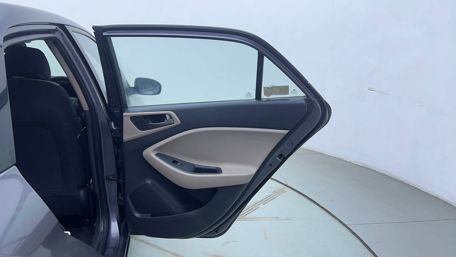 Used 2016 Hyundai Elite i20 Asta 1.2 Petrol Manual interior RIGHT REAR DOOR OPEN VIEW