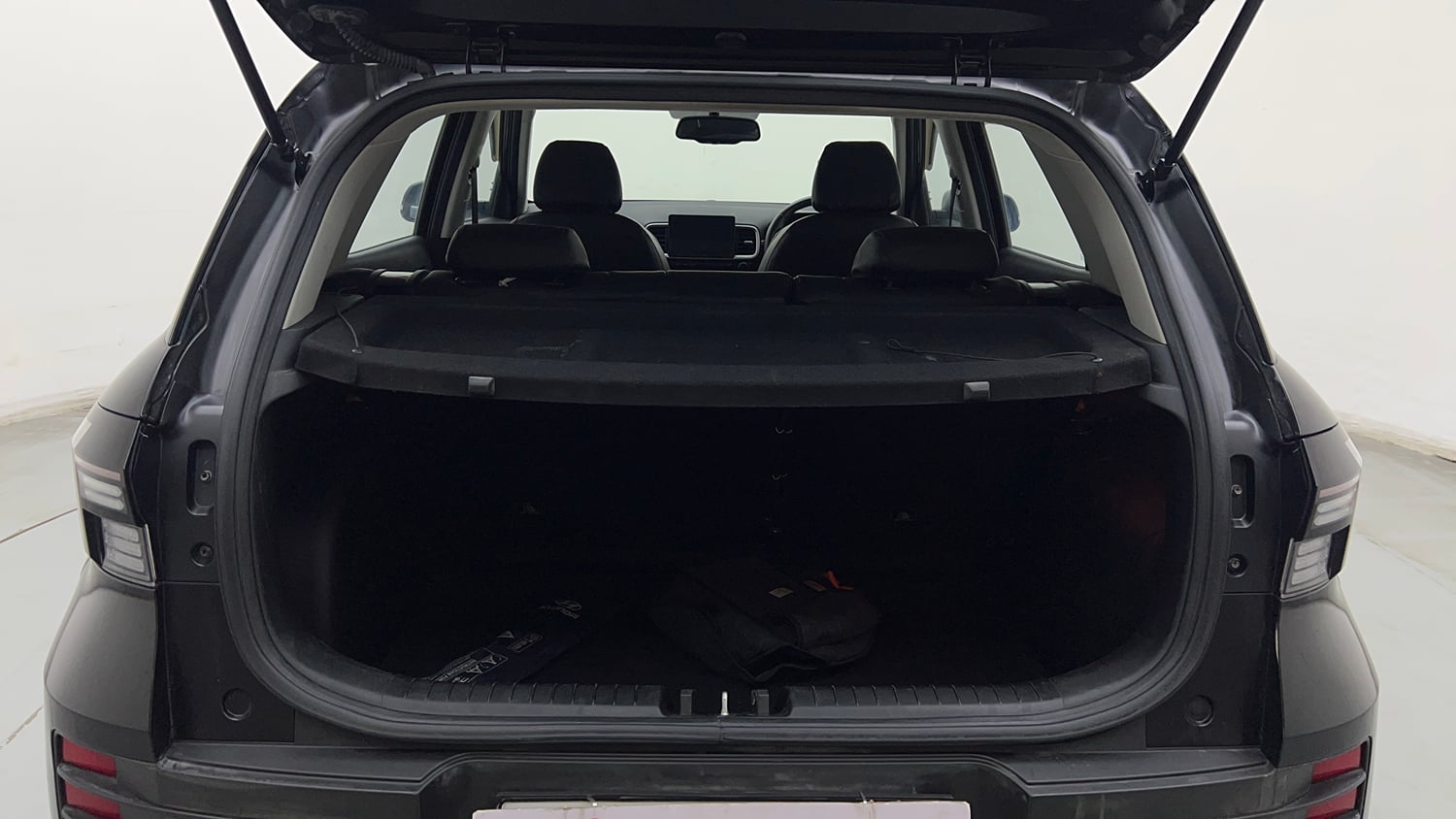 Used 2022 Hyundai Venue SX 1.2 Petrol Petrol Manual interior DICKY INSIDE VIEW