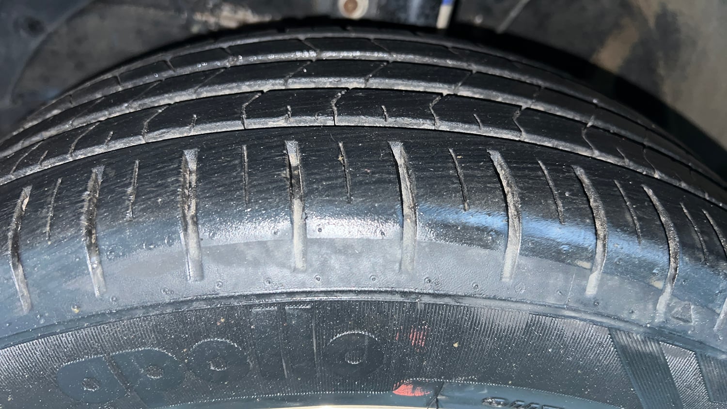 Used 2020 Maruti Suzuki Baleno Zeta Petrol Manual tyres LEFT FRONT TYRE TREAD VIEW