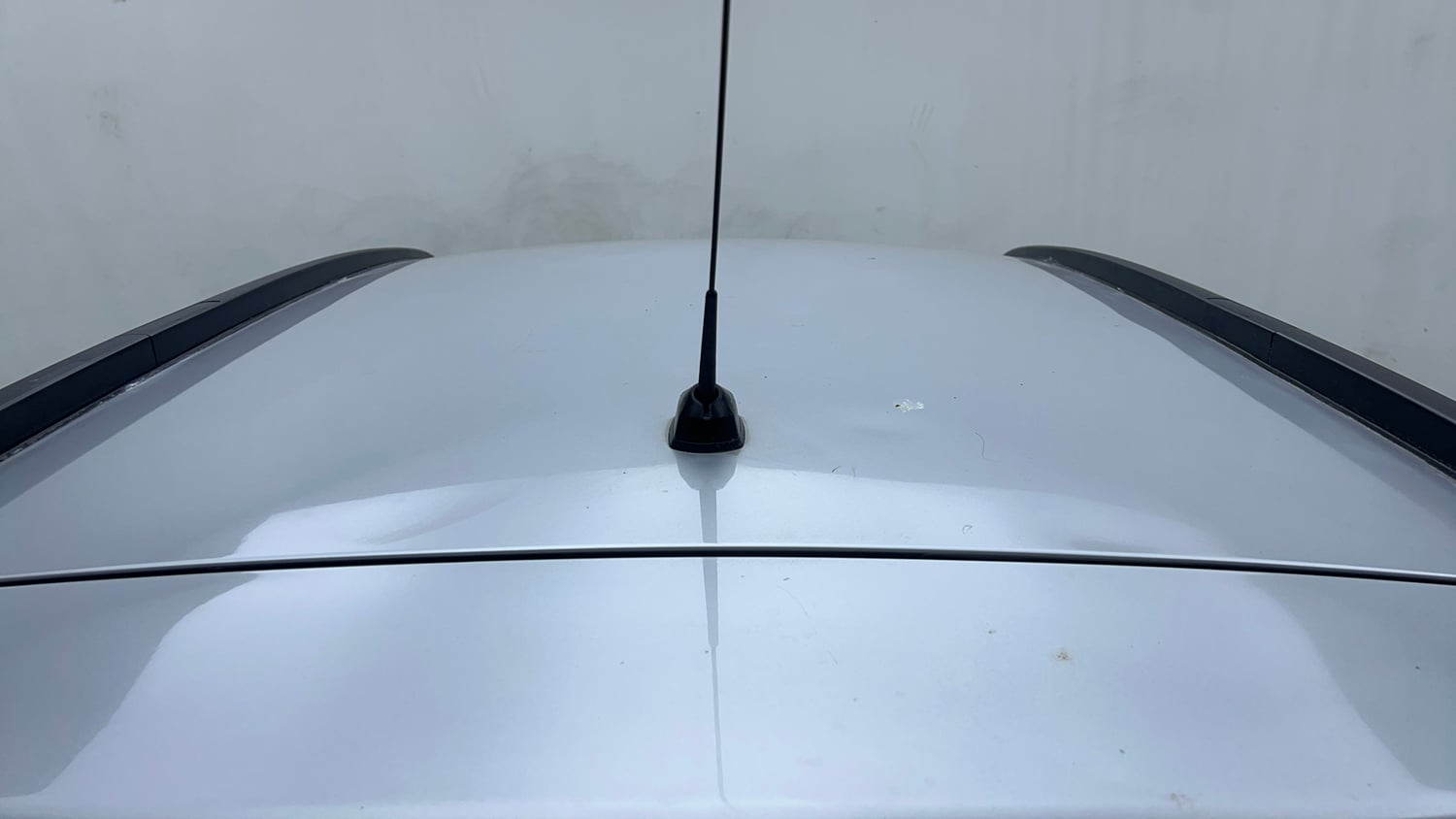 Used 2013 Hyundai Grand i10 Sportz 1.1 CRDi Diesel Manual exterior EXTERIOR ROOF VIEW