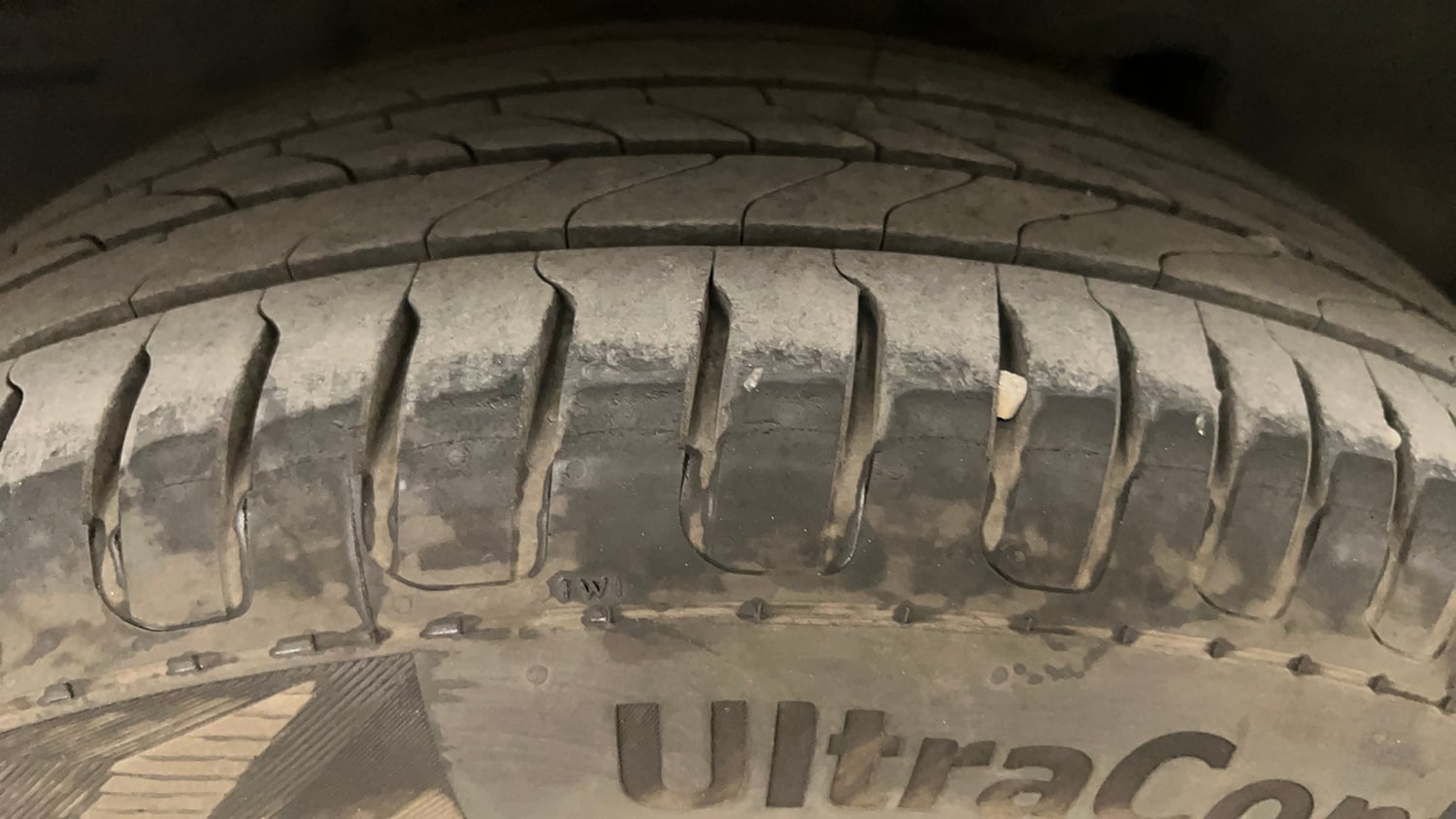 Used 2013 Toyota Corolla Altis 1.8 G Petrol Manual tyres RIGHT REAR TYRE TREAD VIEW