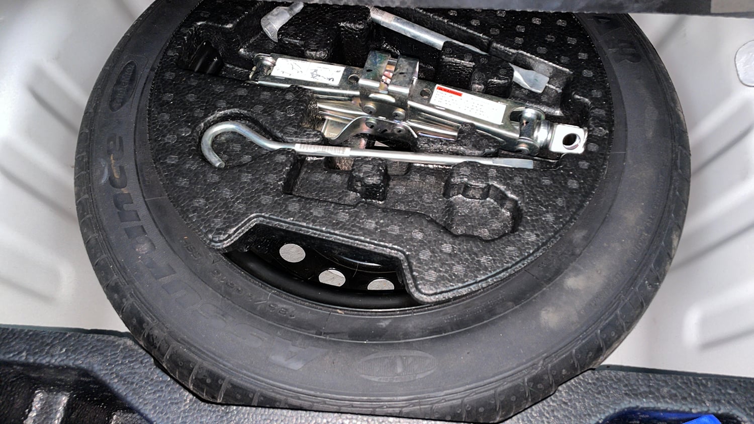 Used 2020 Maruti Suzuki Ciaz Delta Hybrid 1.5 AT Petrol Automatic tyres SPARE TYRE VIEW