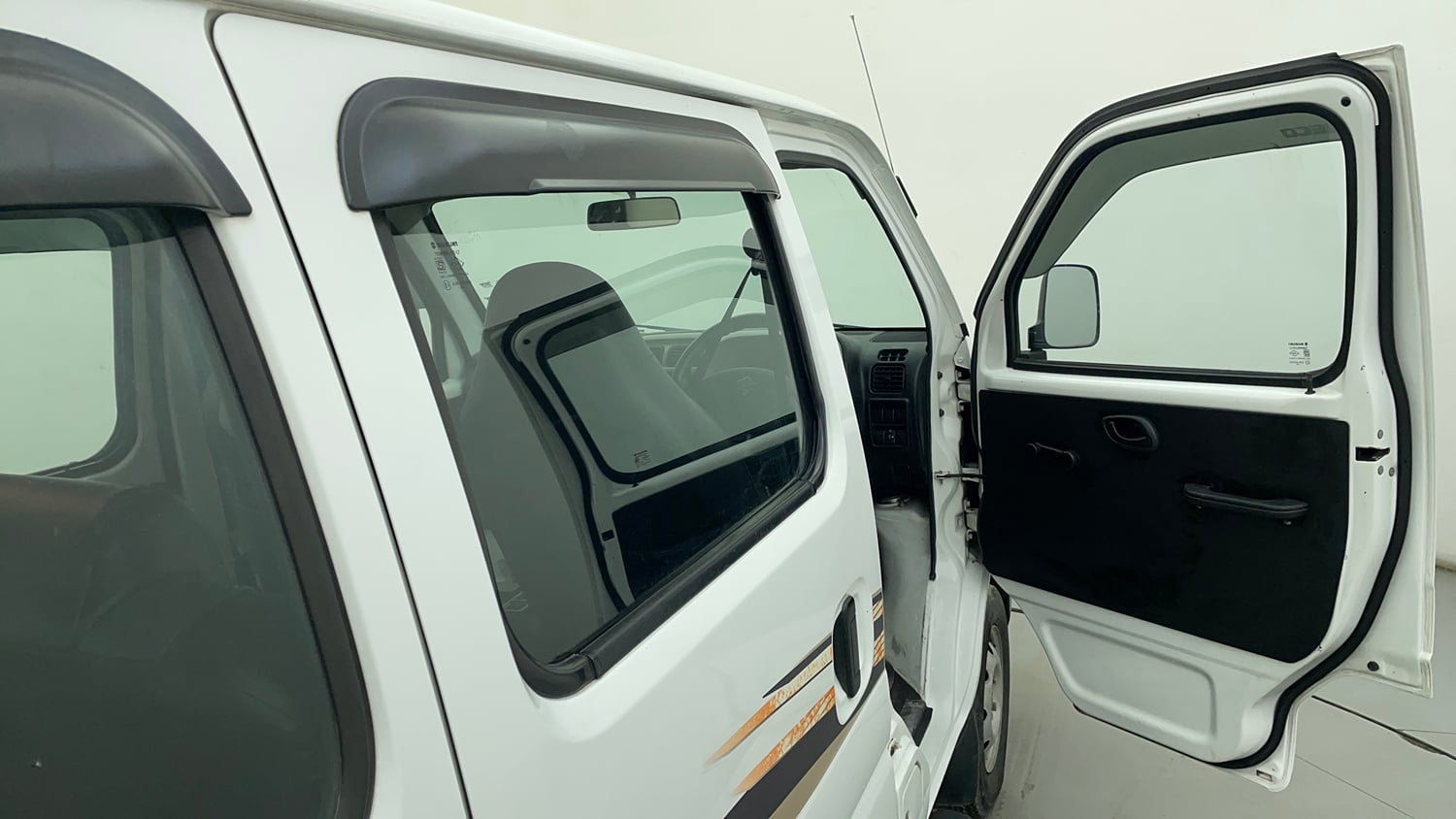 Used 2019 Maruti Suzuki Eeco 5 STR WITH A/C+HTR Petrol Manual interior RIGHT FRONT DOOR OPEN VIEW