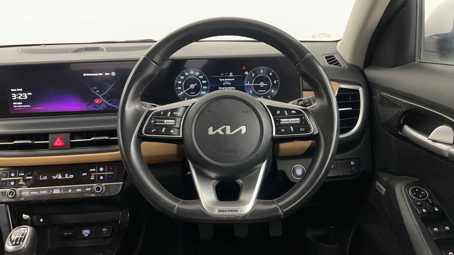 Used 2024 Kia Seltos HTX Plus 1.5 Diesel MT Diesel Manual interior STEERING VIEW