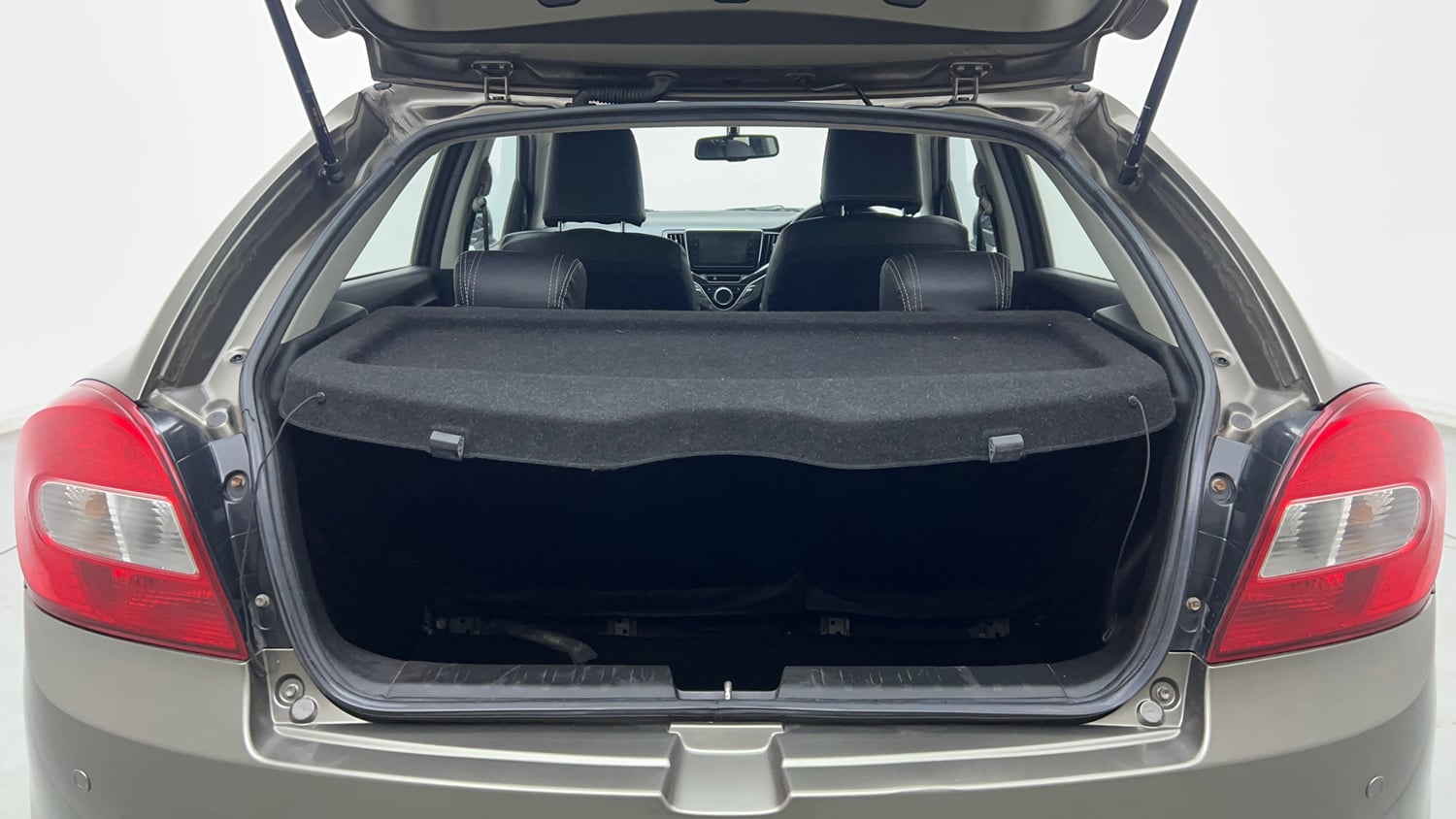 Used 2020 Maruti Suzuki Baleno Zeta Petrol Manual interior DICKY INSIDE VIEW