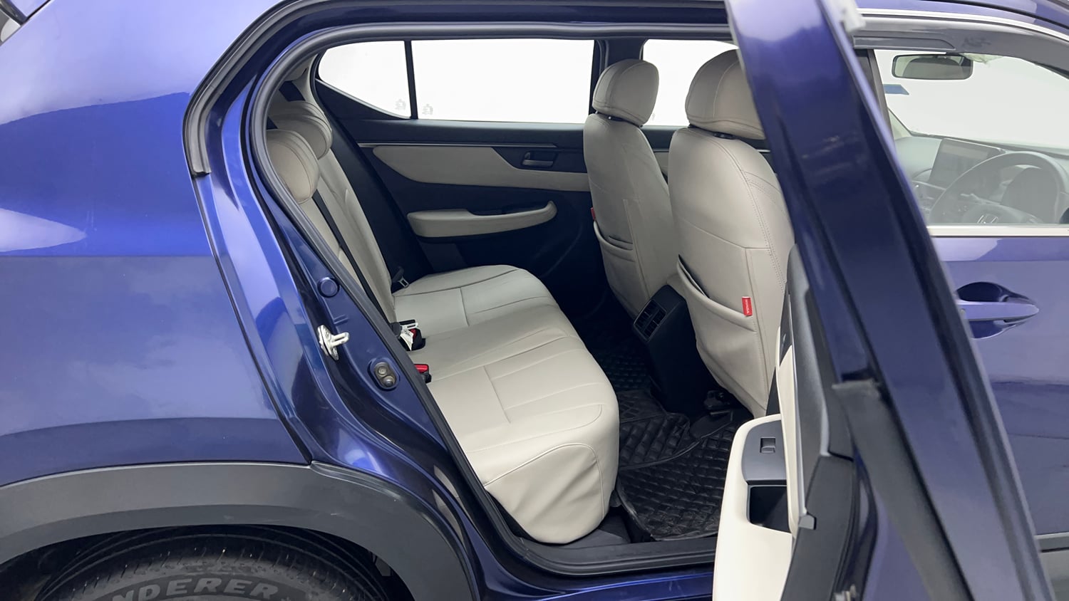 Used 2024 Honda Elevate Apex Edition VX CVT Petrol Automatic interior RIGHT SIDE REAR DOOR CABIN VIEW