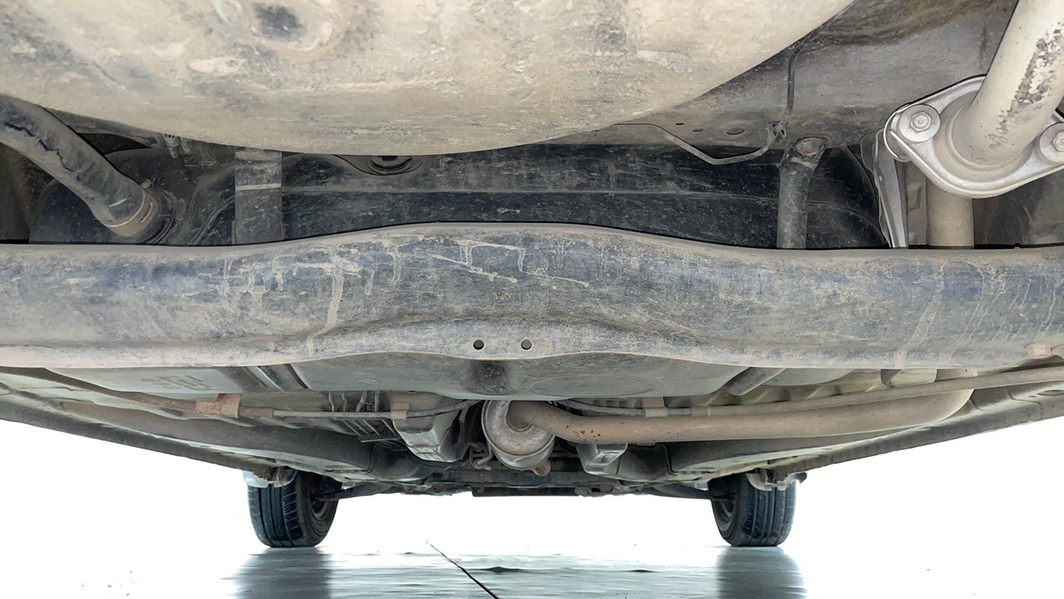 Used 2013 Honda Brio E MT Petrol Manual extra REAR UNDERBODY VIEW (TAKEN FROM REAR)