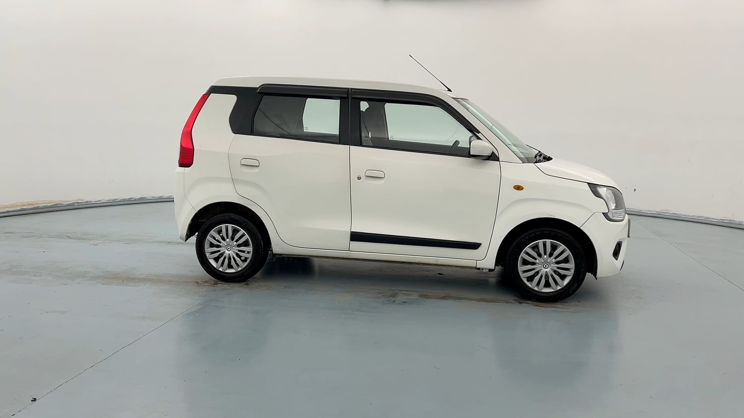 Used 2022 Maruti Suzuki Wagon R ZXI 1.2 Petrol Manual exterior RIGHT SIDE VIEW