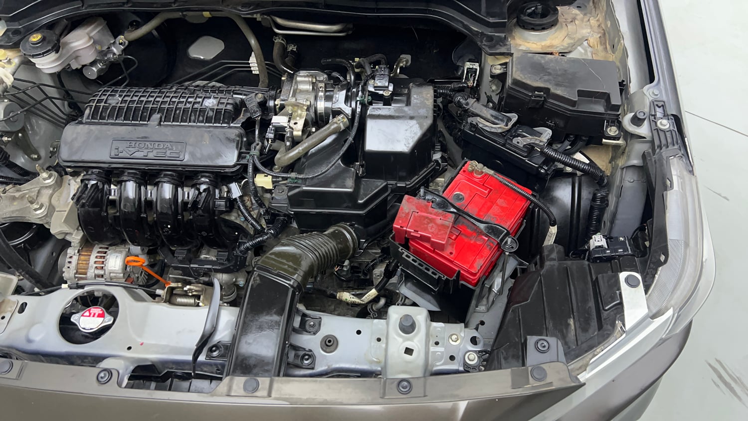 Used 2023 Honda Amaze VX 1.2 Petrol CVT Petrol Automatic engine ENGINE LEFT SIDE VIEW