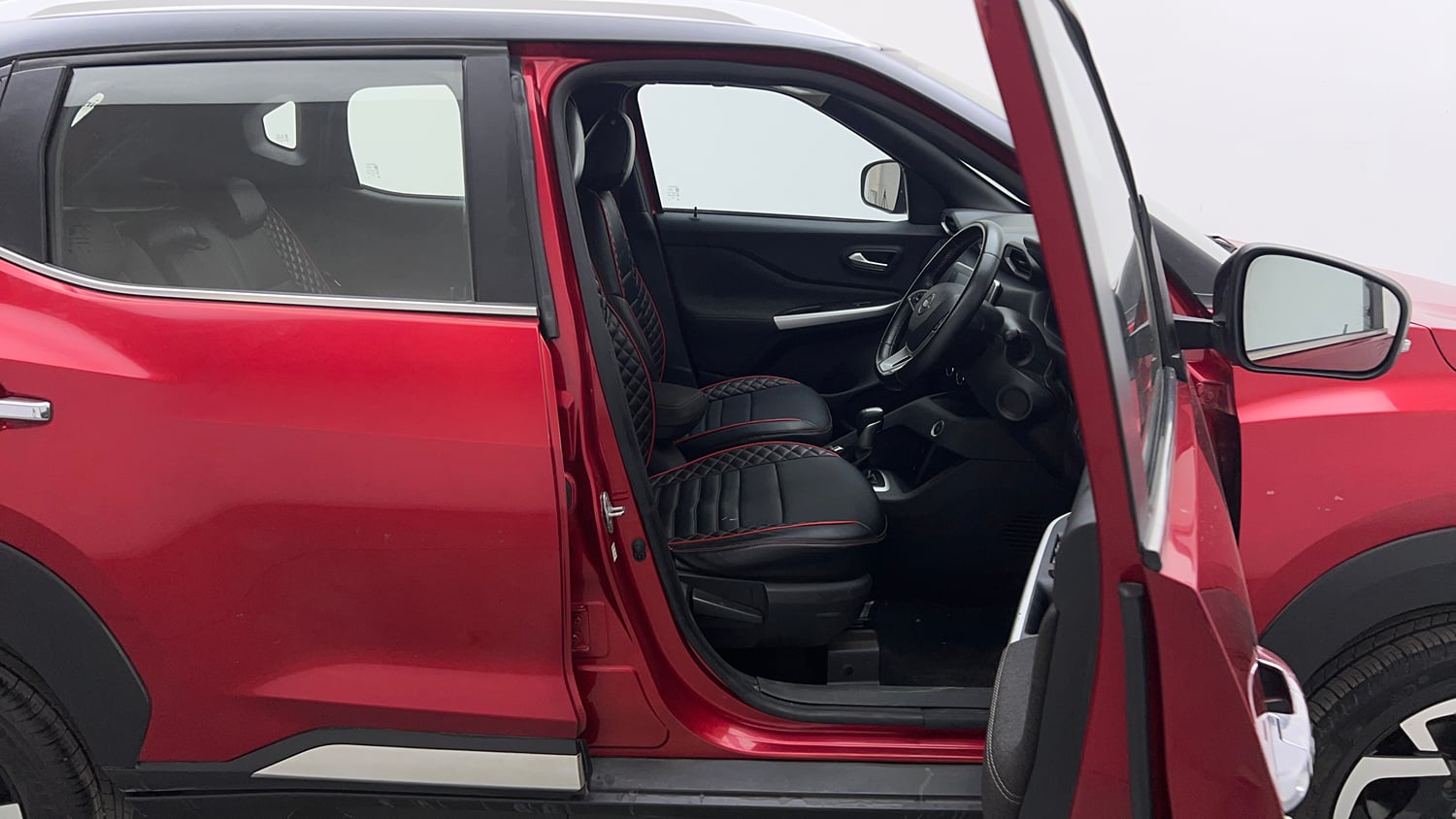 Used 2021 Nissan Magnite XV Premium Turbo (O) CVT Dual Tone Petrol Automatic interior RIGHT SIDE FRONT DOOR CABIN VIEW