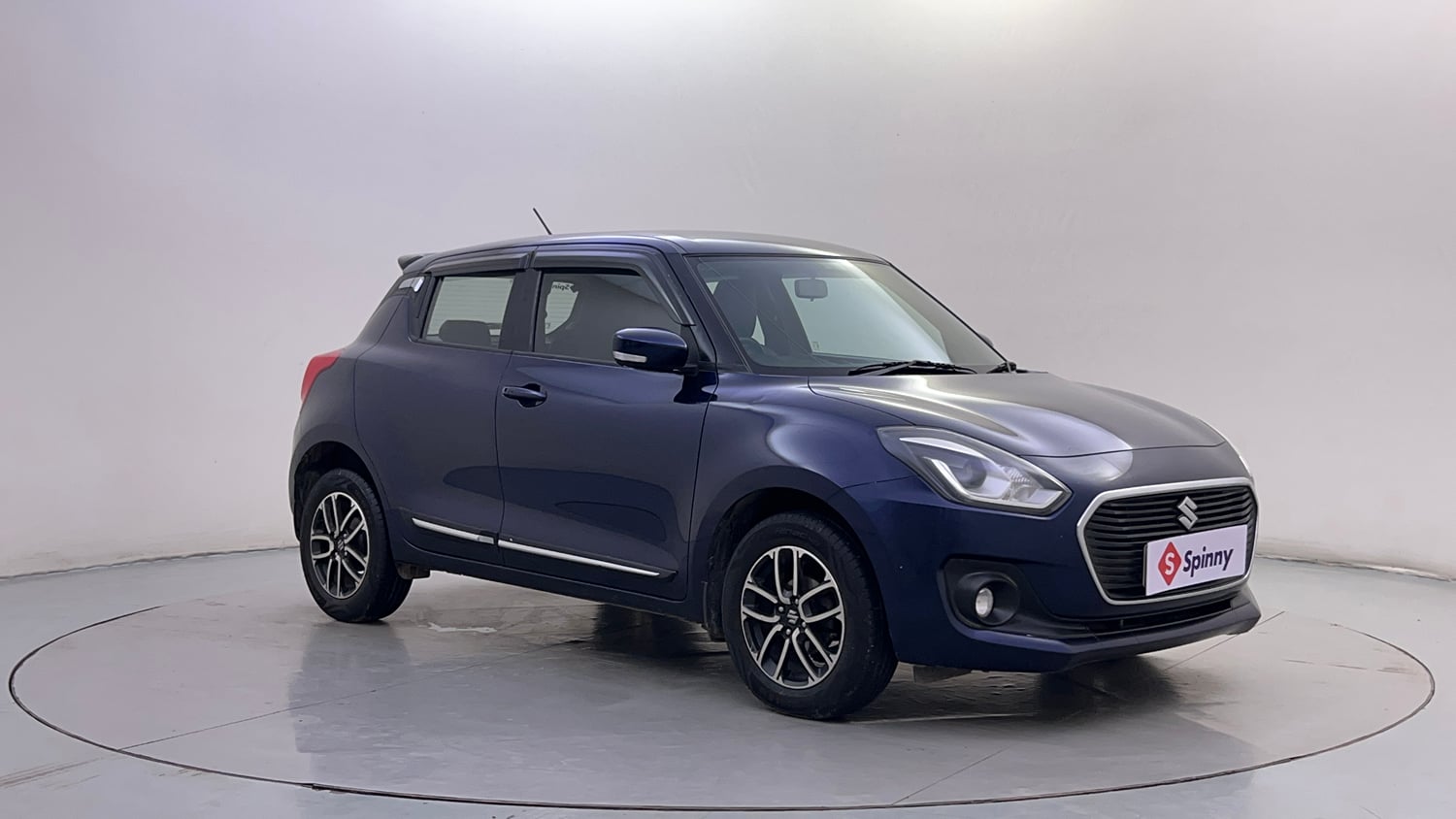 Used 2020 Maruti Suzuki Swift ZXi Plus AMT Petrol Automatic exterior RIGHT FRONT CORNER VIEW