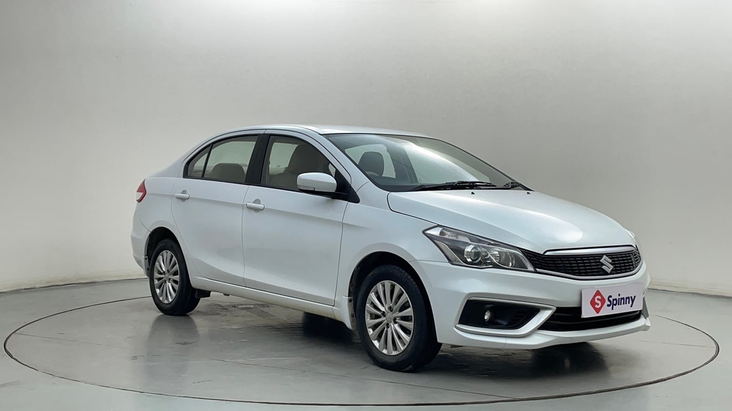 Used 2020 Maruti Suzuki Ciaz Delta Hybrid 1.5 AT Petrol Automatic exterior RIGHT FRONT CORNER VIEW