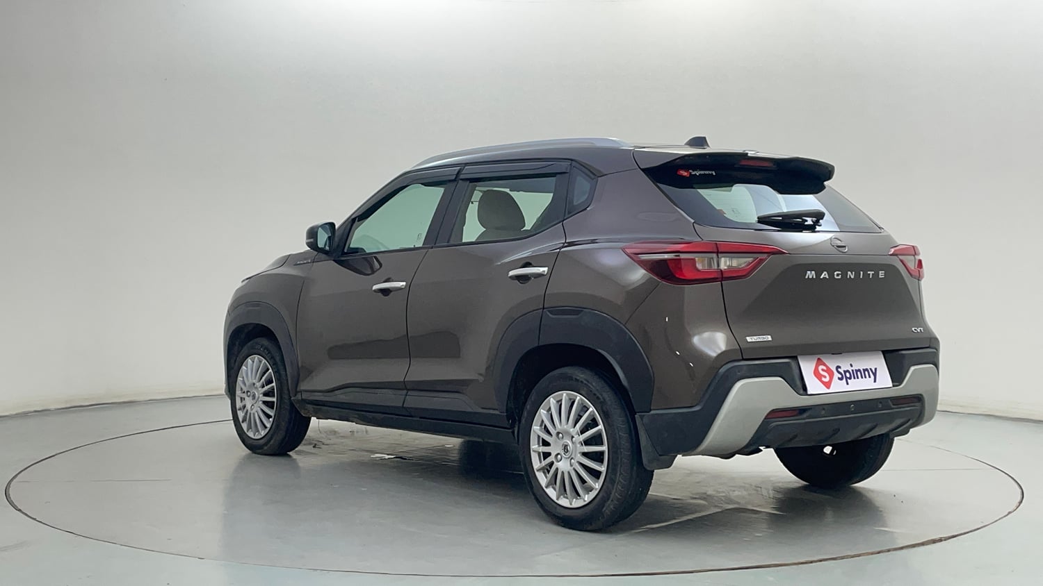 Used 2021 Nissan Magnite XL Turbo CVT Petrol Automatic exterior LEFT REAR CORNER VIEW