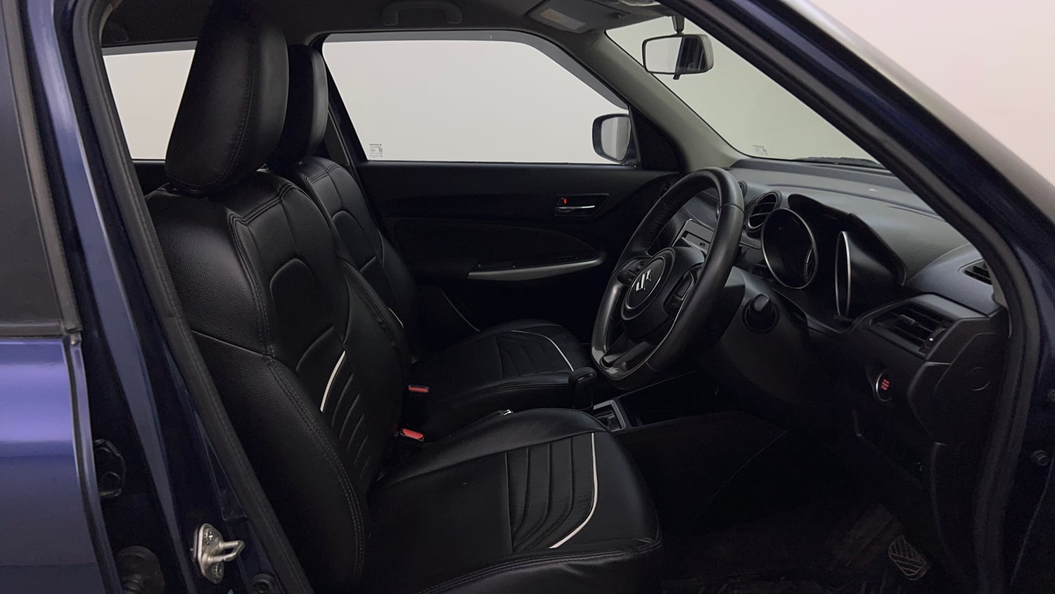 Used 2020 Maruti Suzuki Swift ZXi Plus AMT Petrol Automatic interior RIGHT SIDE FRONT DOOR CABIN VIEW