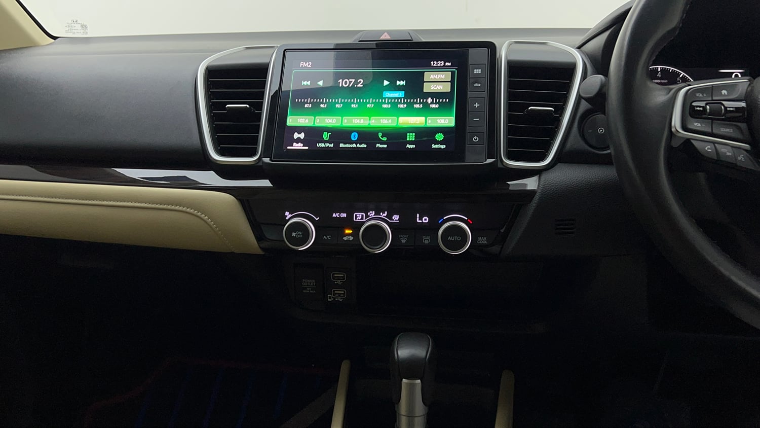 Used 2024 Honda City ZX Petrol CVT Petrol Automatic interior MUSIC SYSTEM & AC CONTROL VIEW