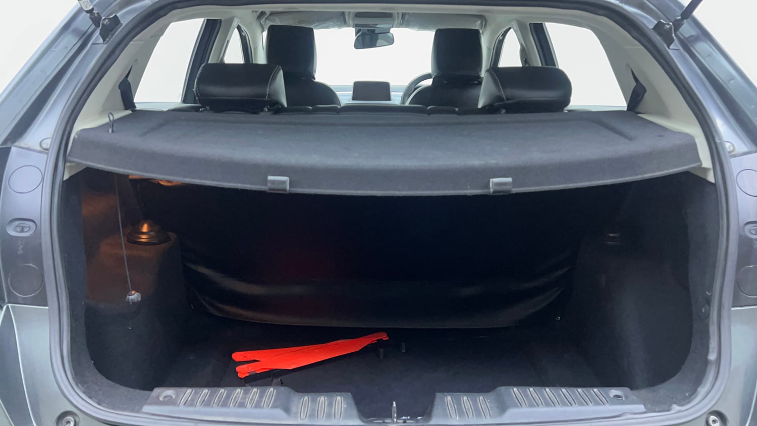 Used 2021 Tata Altroz XZ Petrol Petrol Manual interior DICKY INSIDE VIEW