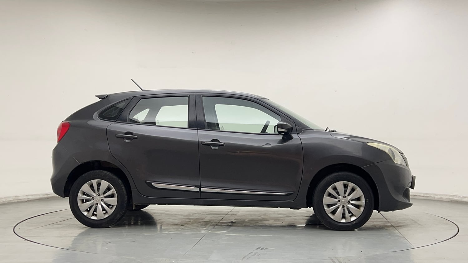 Used 2018 Maruti Suzuki Baleno Delta 1.3 Diesel Manual exterior RIGHT SIDE VIEW