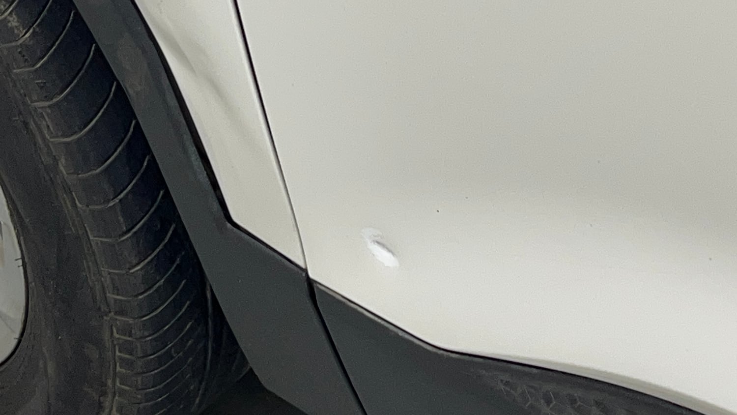 Used 2025 Skoda Kylaq Signature Plus AT Petrol Automatic dents MINOR DENT