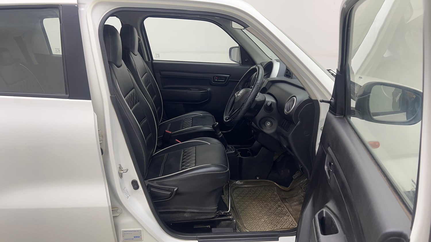 Used 2022 Maruti Suzuki S-Presso VXi Plus Petrol Manual interior RIGHT SIDE FRONT DOOR CABIN VIEW