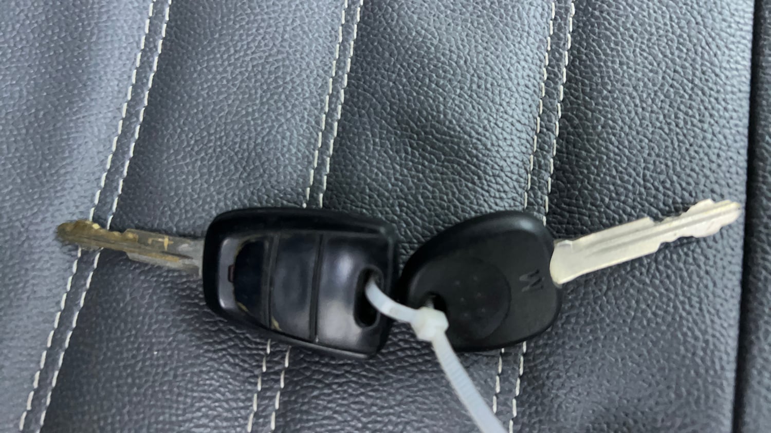 Used 2020 Hyundai Santro Sportz Petrol Manual extra CAR KEY VIEW
