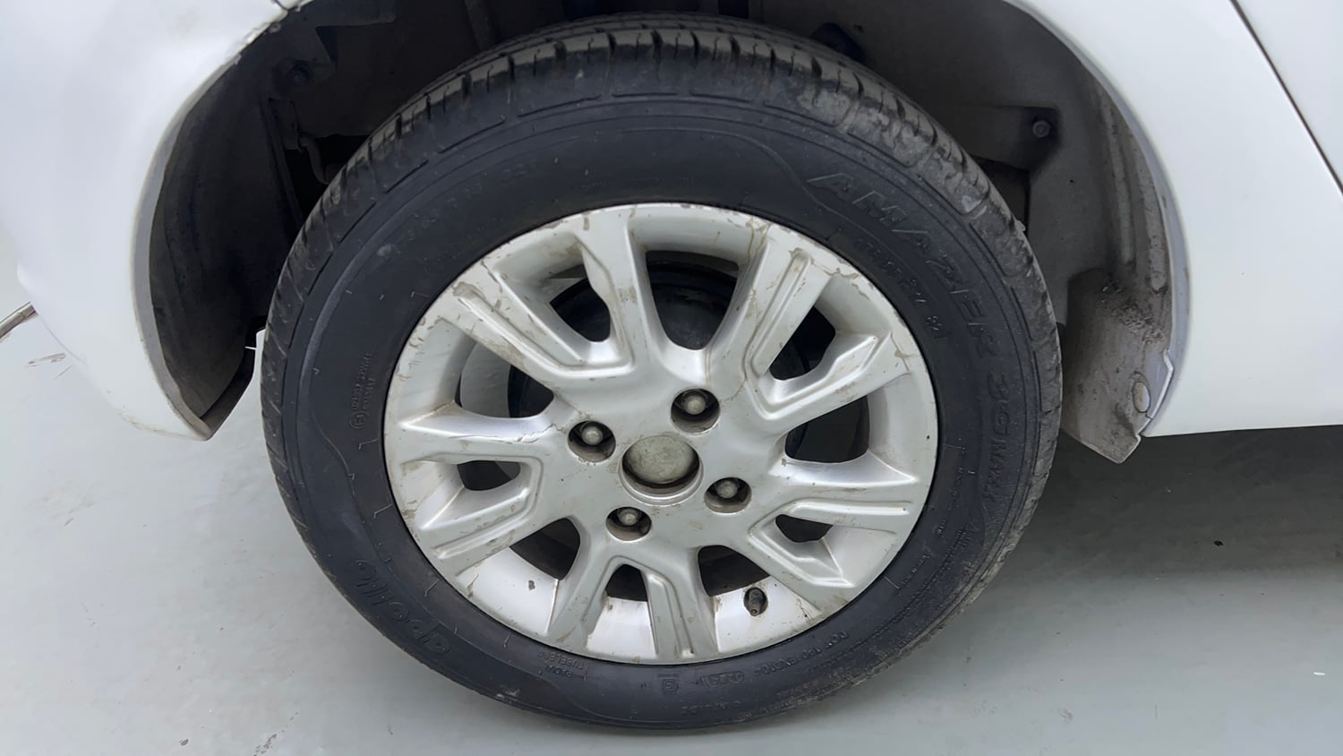 Used 2017 Tata Tiago Revotron XZ Petrol Manual tyres RIGHT REAR TYRE RIM VIEW