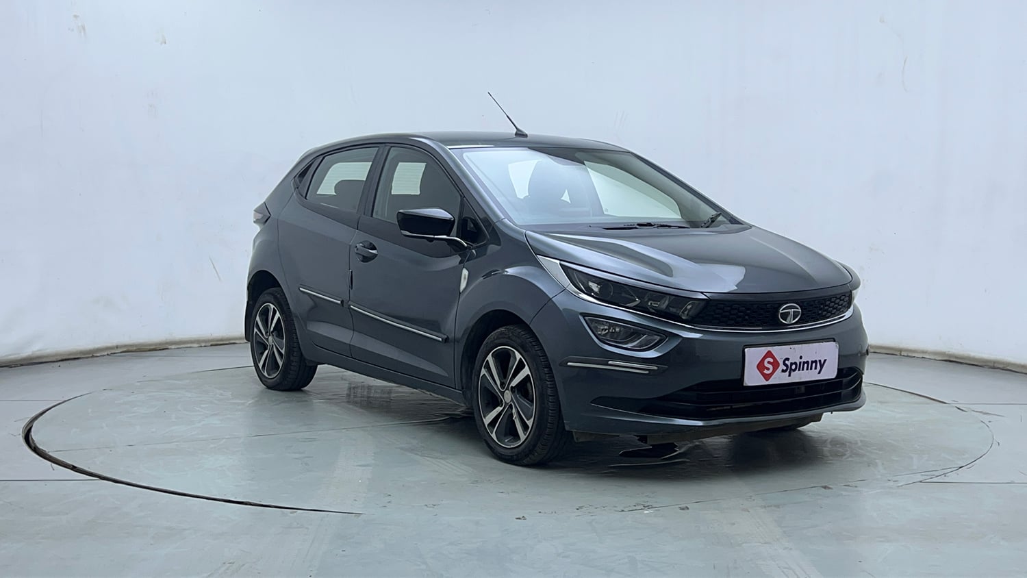 Used 2021 Tata Altroz XZ Petrol Petrol Manual exterior RIGHT FRONT CORNER VIEW