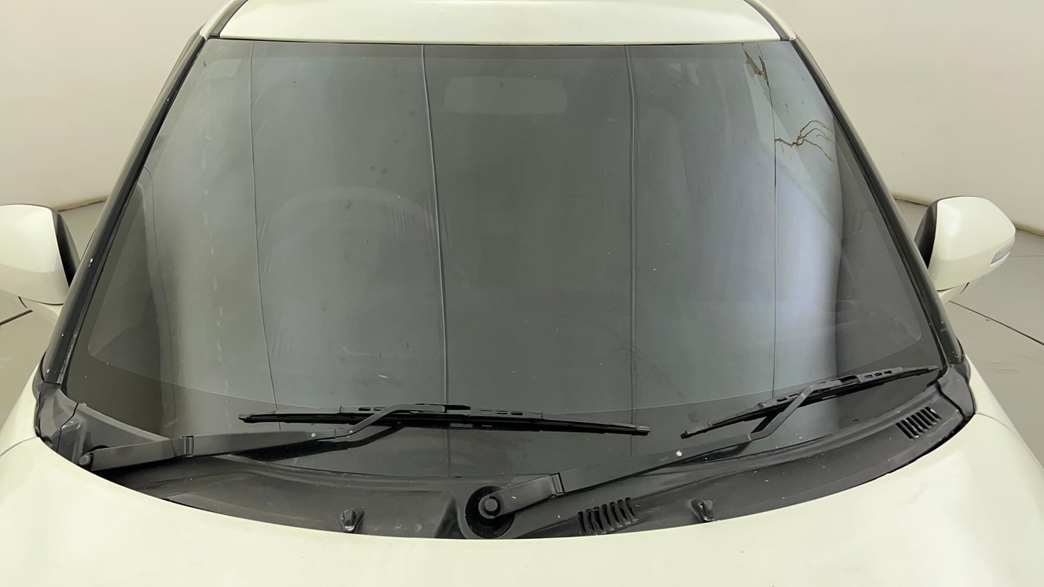 Used 2016 Maruti Suzuki Swift Dzire VXI Petrol Manual exterior FRONT WINDSHIELD VIEW