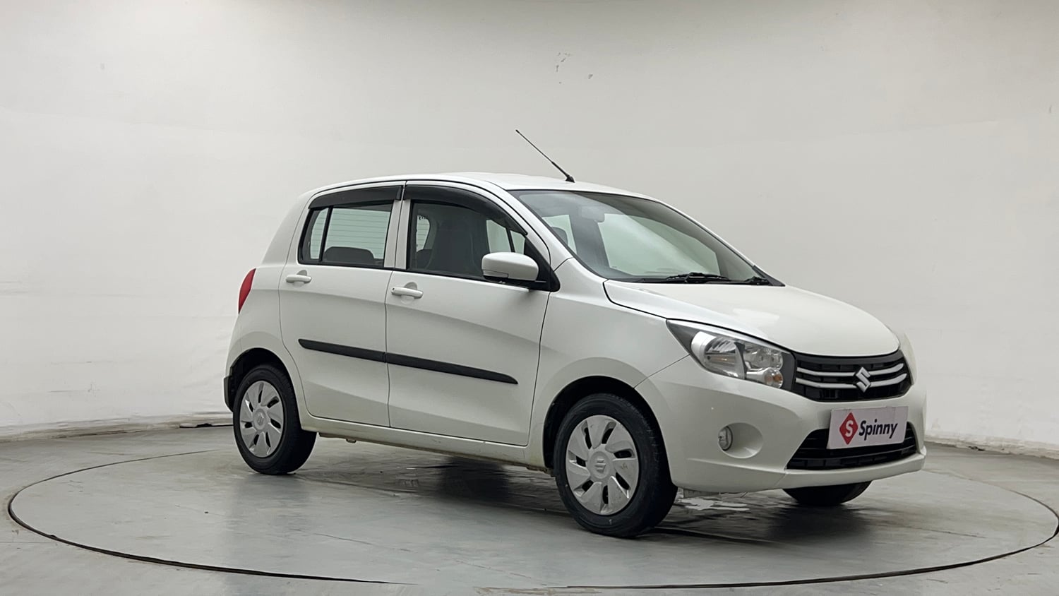 Used 2017 Maruti Suzuki Celerio ZXi Petrol Manual exterior RIGHT FRONT CORNER VIEW