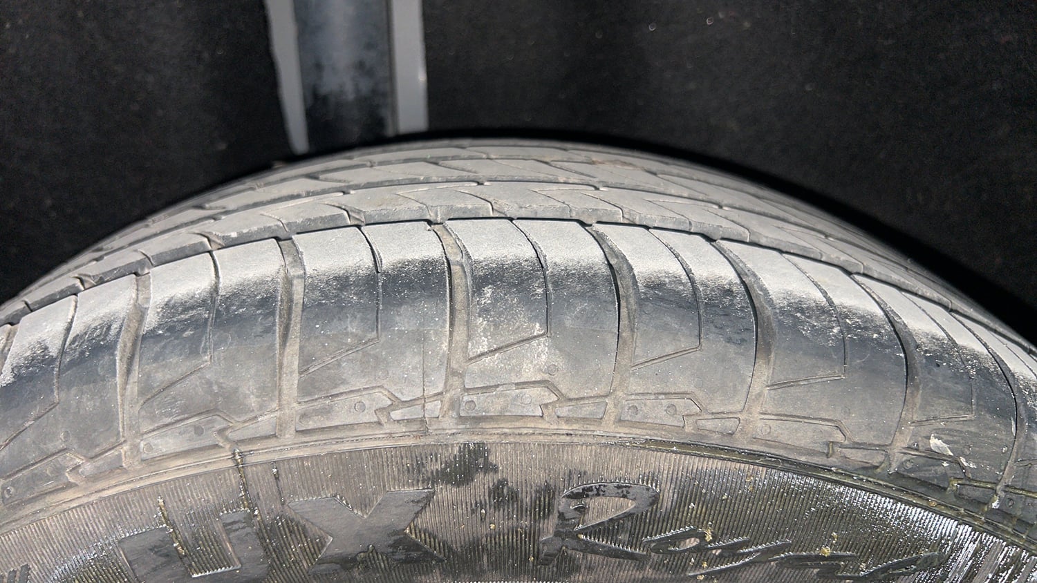 Used 2020 Ford EcoSport Trend 1.5L TDCi Diesel Manual tyres RIGHT REAR TYRE TREAD VIEW