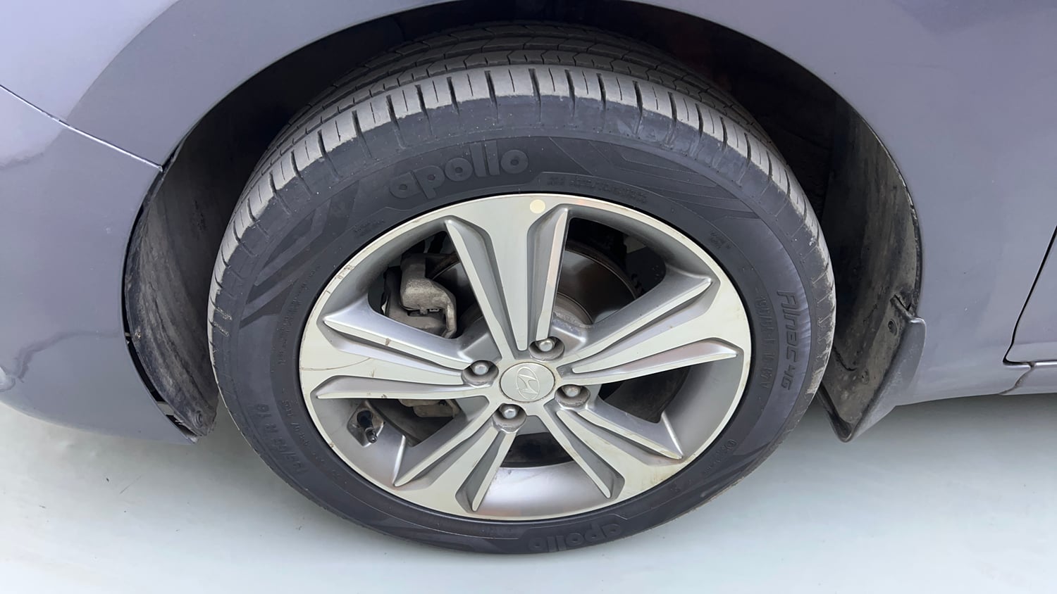 Used 2017 Hyundai Verna SX (O) 1.6 VTVT AT Petrol Automatic tyres LEFT FRONT TYRE RIM VIEW