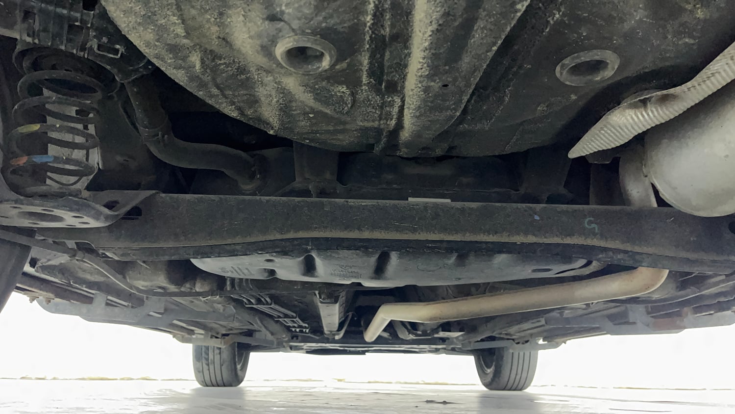 Used 2023 Kia Sonet GTX Plus 1.5 AT Diesel Automatic extra REAR UNDERBODY VIEW (TAKEN FROM REAR)