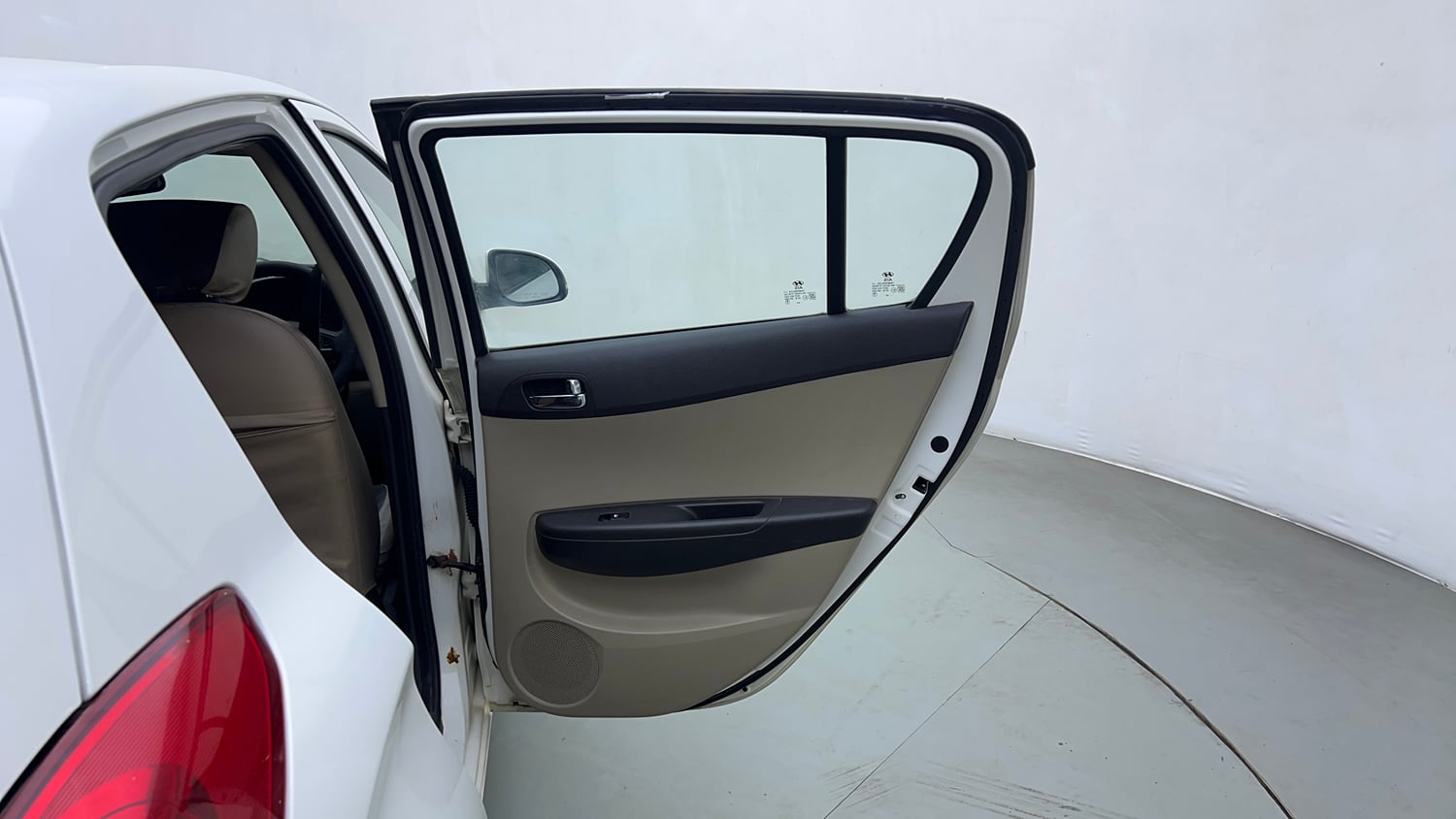 Used 2013 Hyundai i20 Sportz 1.2 Petrol Manual interior RIGHT REAR DOOR OPEN VIEW
