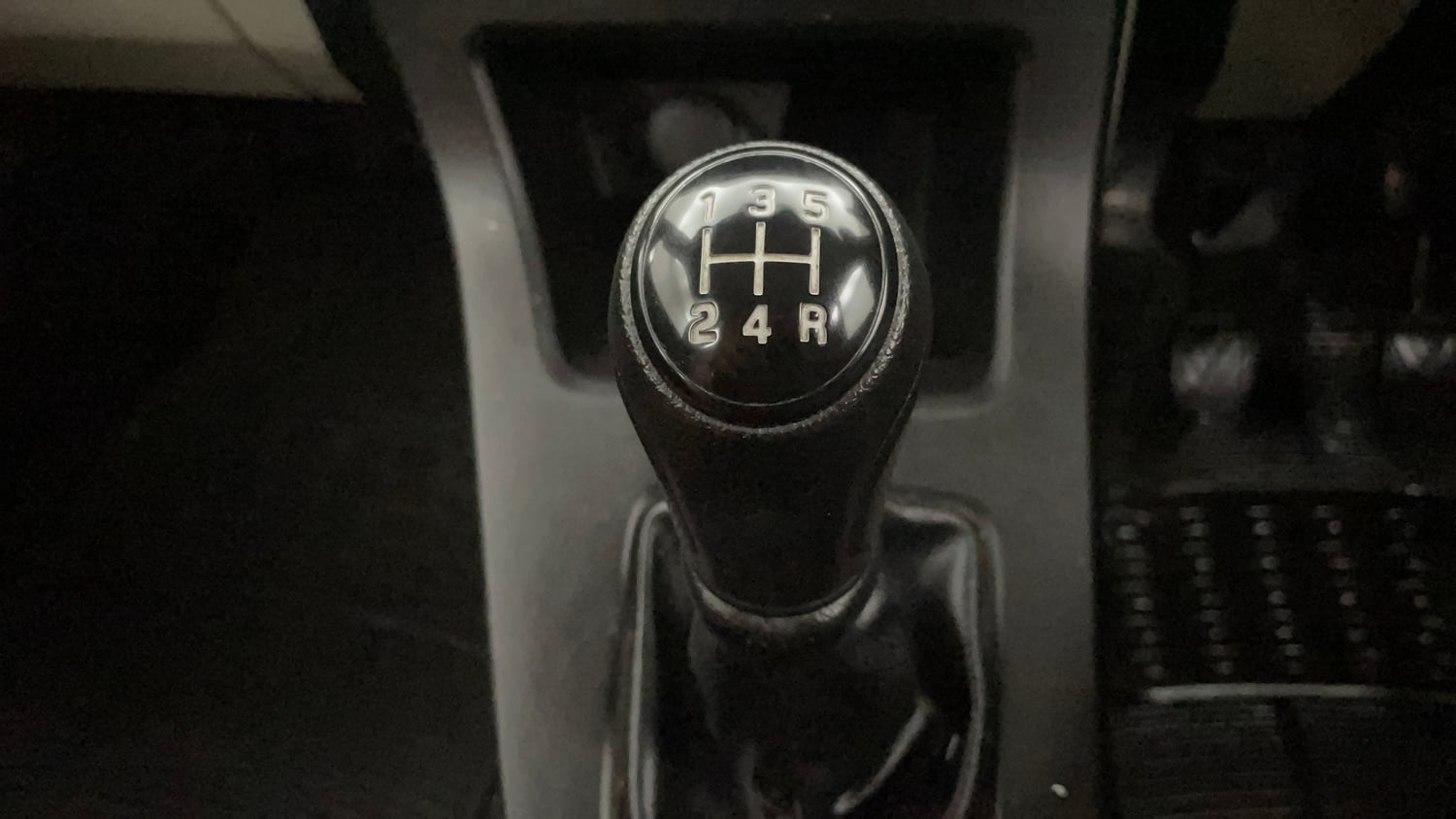 Used 2024 Maruti Suzuki Wagon R VXI 1.0 Petrol Manual interior GEAR  KNOB VIEW
