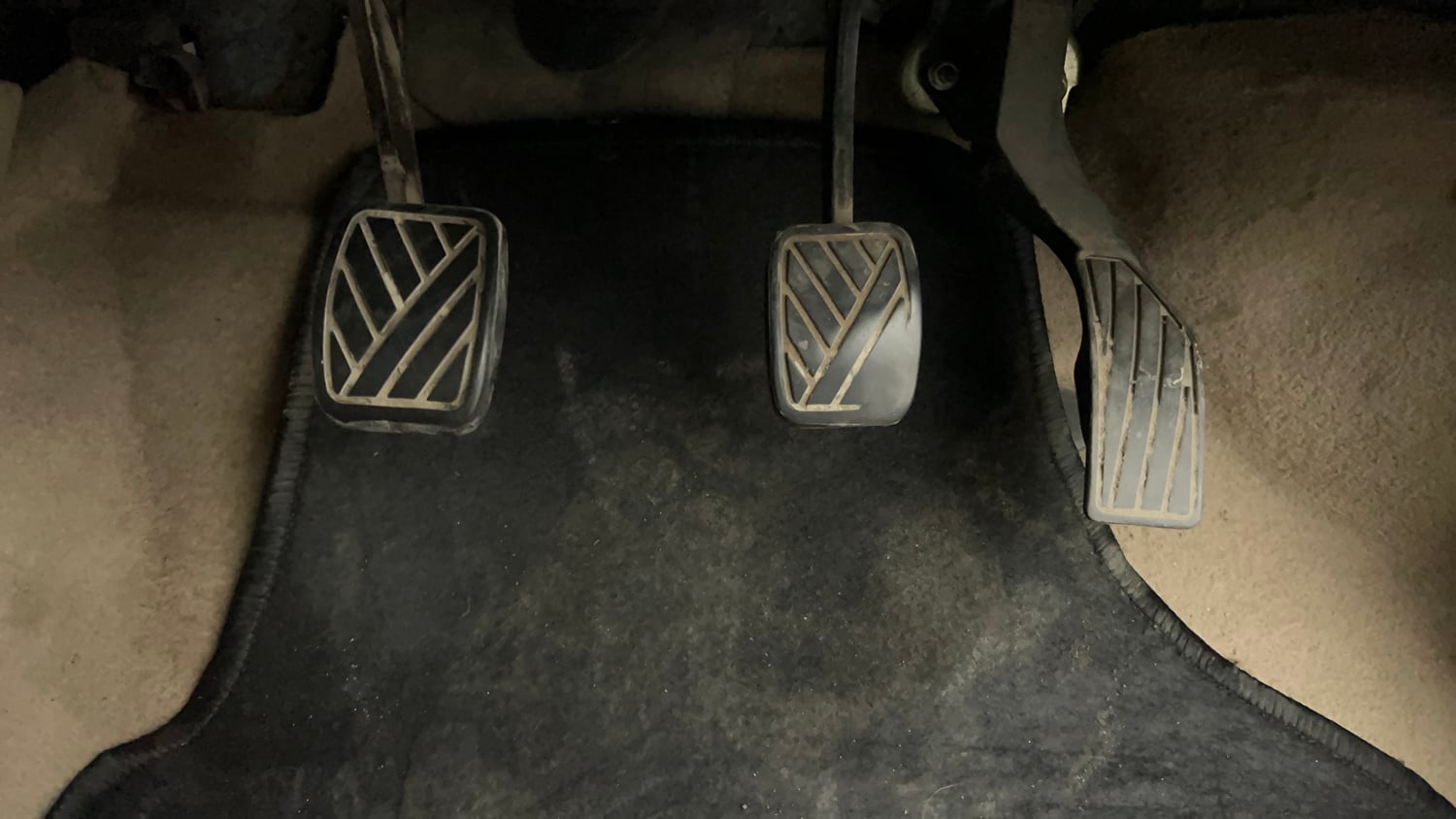 Used 2016 Maruti Suzuki Swift Dzire VXI Petrol Manual interior PEDALS VIEW