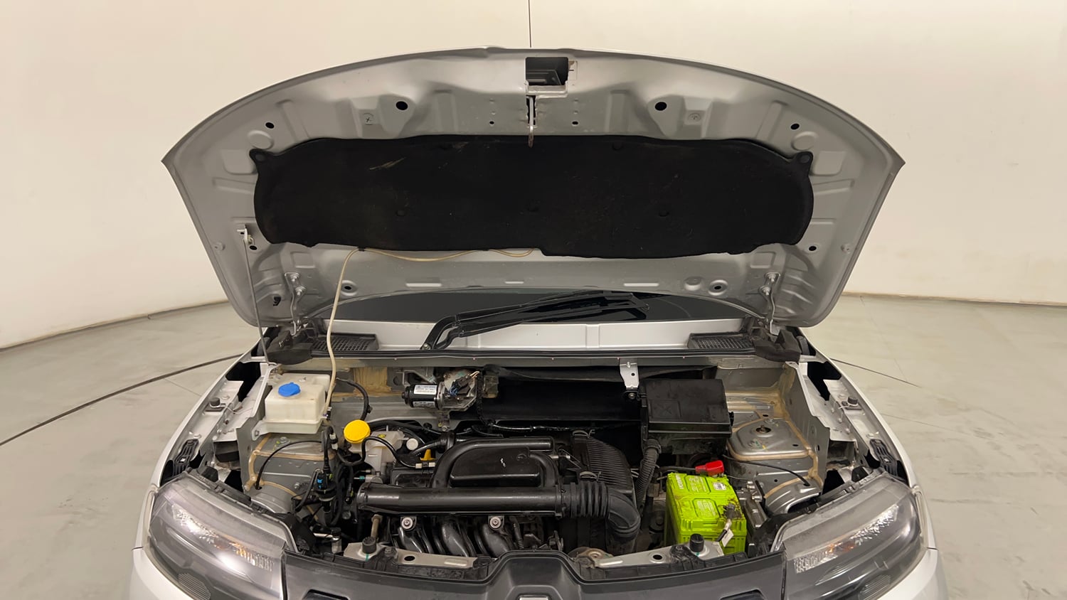 Used 2021 Renault Kwid Neotech RXL 1.0  AMT Petrol Automatic engine ENGINE & BONNET OPEN FRONT VIEW