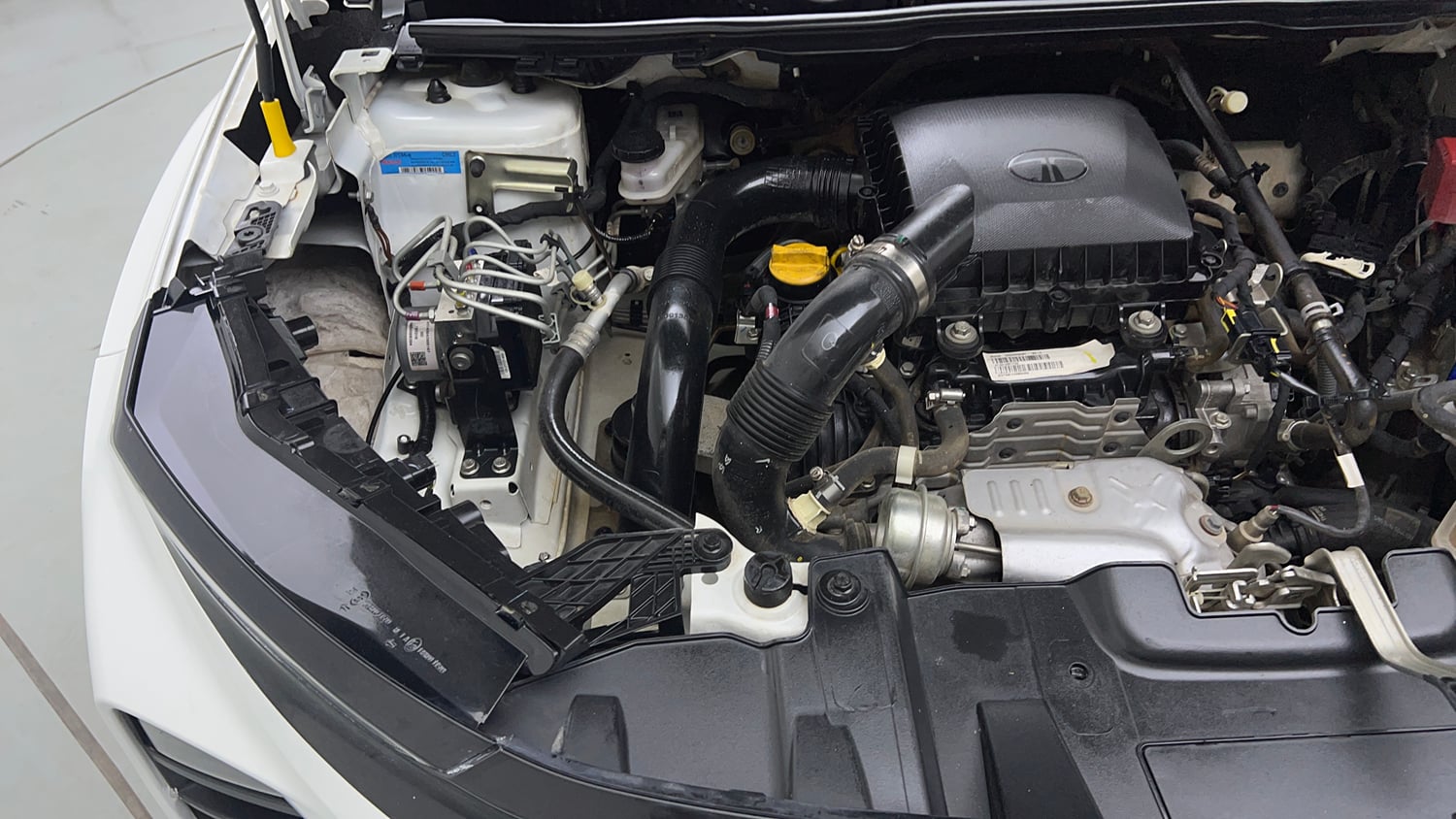 Used 2024 Tata Nexon Smart Plus 1.2 Petrol 6AMT Petrol Automatic engine ENGINE RIGHT SIDE VIEW