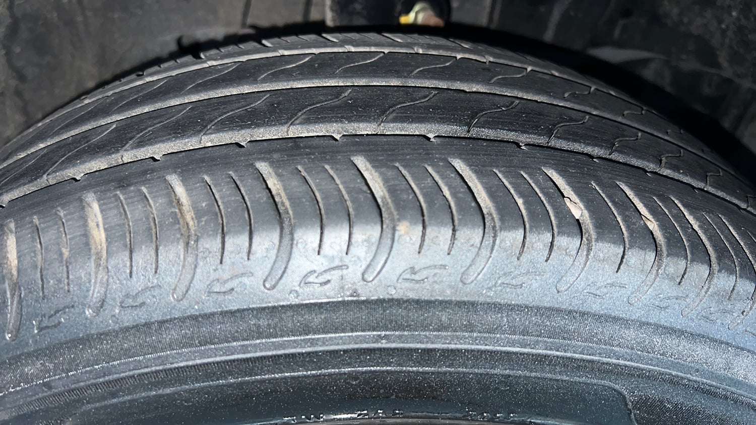Used 2023 Honda Amaze VX 1.2 Petrol CVT Petrol Automatic tyres RIGHT FRONT TYRE TREAD VIEW