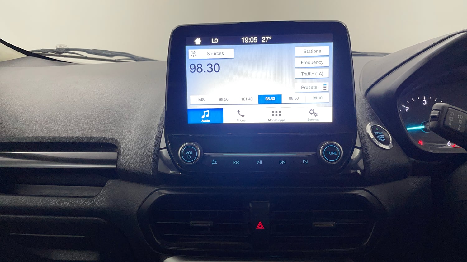 Used 2018 Ford EcoSport Titanium + 1.5L TDCi Diesel Manual interior MUSIC SYSTEM & AC CONTROL VIEW