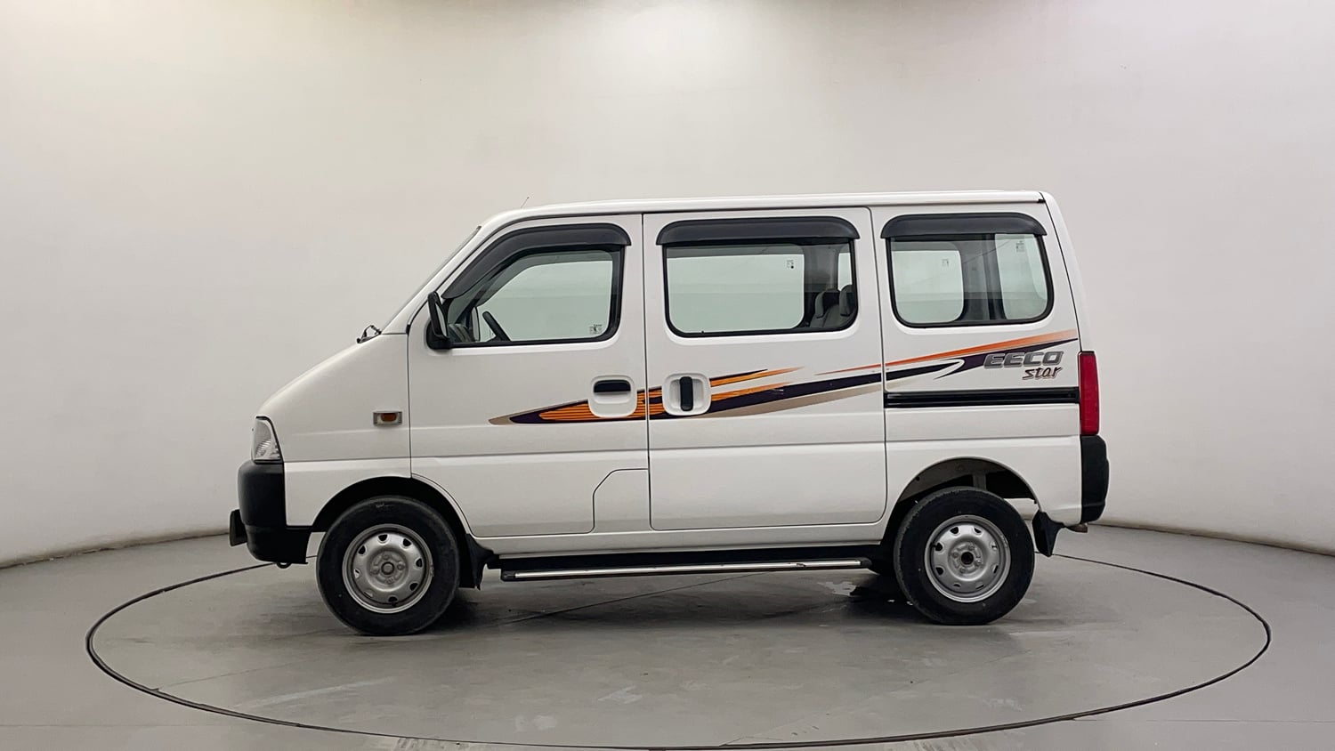 Used 2019 Maruti Suzuki Eeco 5 STR WITH A/C+HTR Petrol Manual exterior LEFT SIDE VIEW