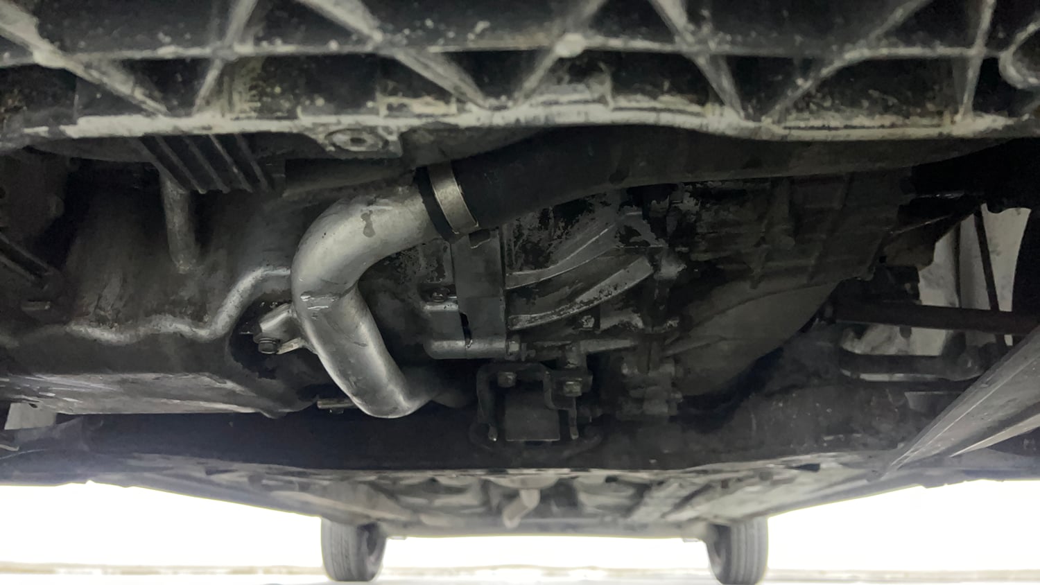 Used 2013 Hyundai Grand i10 Sportz 1.1 CRDi Diesel Manual extra FRONT LEFT UNDERBODY VIEW