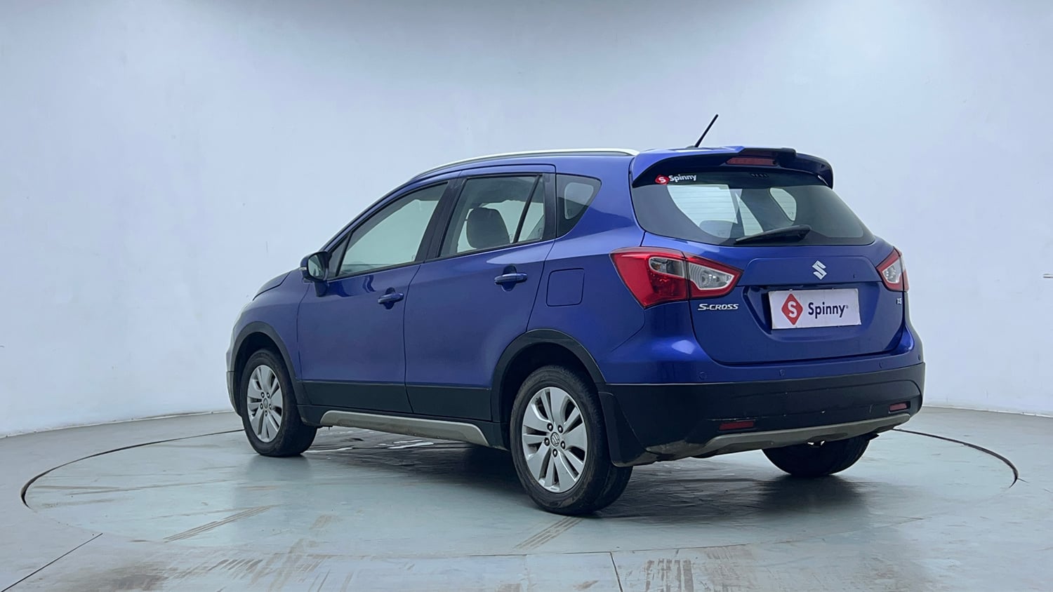 Used 2015 Maruti Suzuki S-Cross Alpha 1.6 Diesel Manual exterior LEFT REAR CORNER VIEW