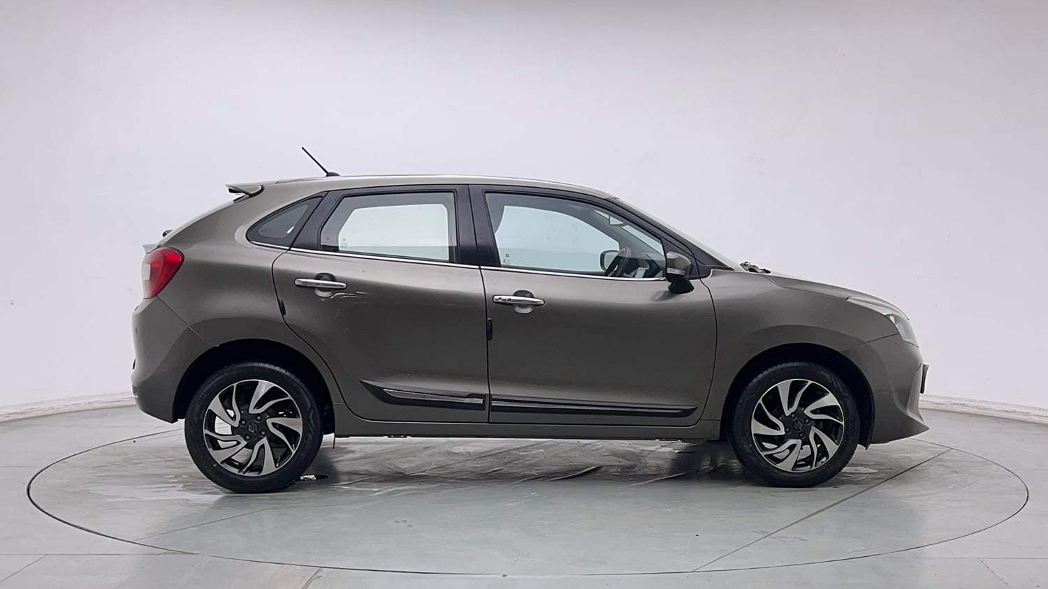 Used 2020 Maruti Suzuki Baleno Zeta Petrol Manual exterior RIGHT SIDE VIEW