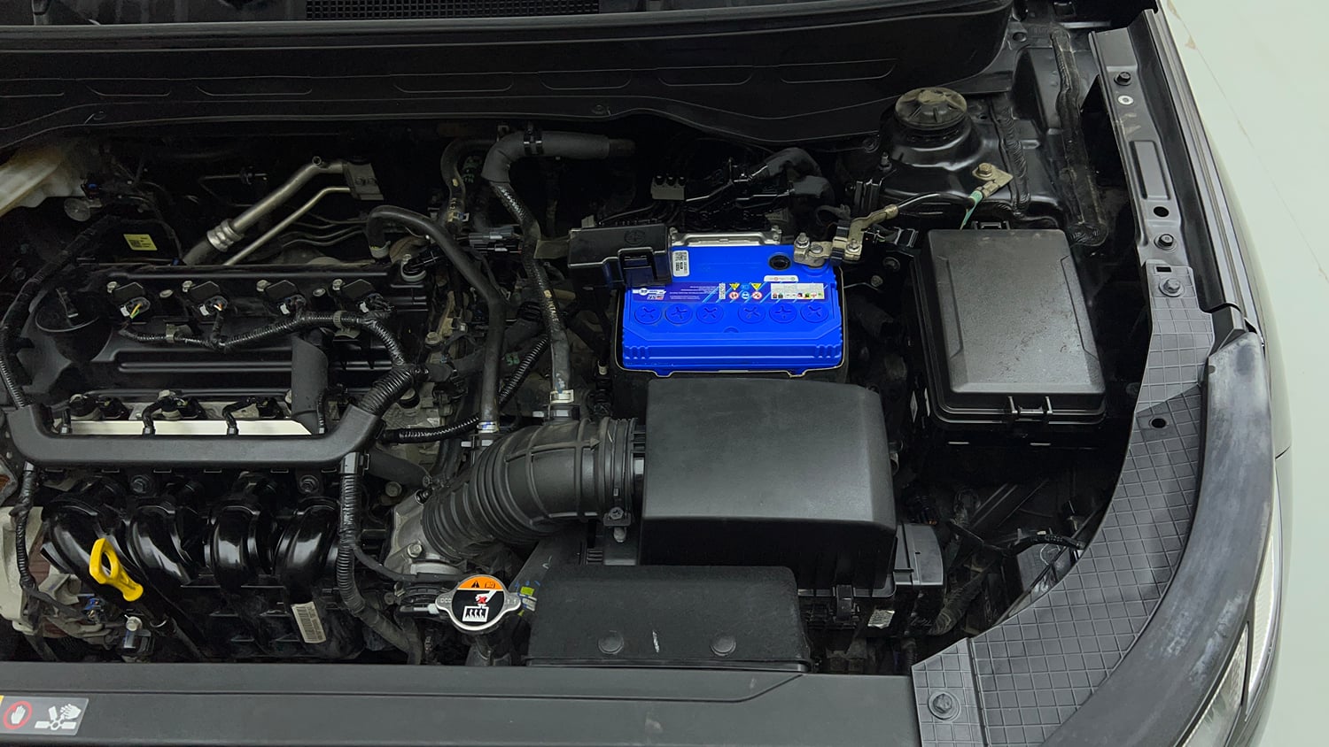Used 2022 Hyundai Venue SX 1.2 Petrol Petrol Manual engine ENGINE LEFT SIDE VIEW