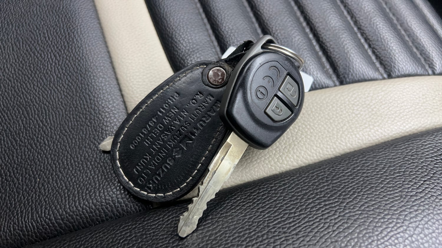 Used 2023 Maruti Suzuki Wagon R VXI 1.0 AGS Petrol Automatic extra CAR KEY VIEW