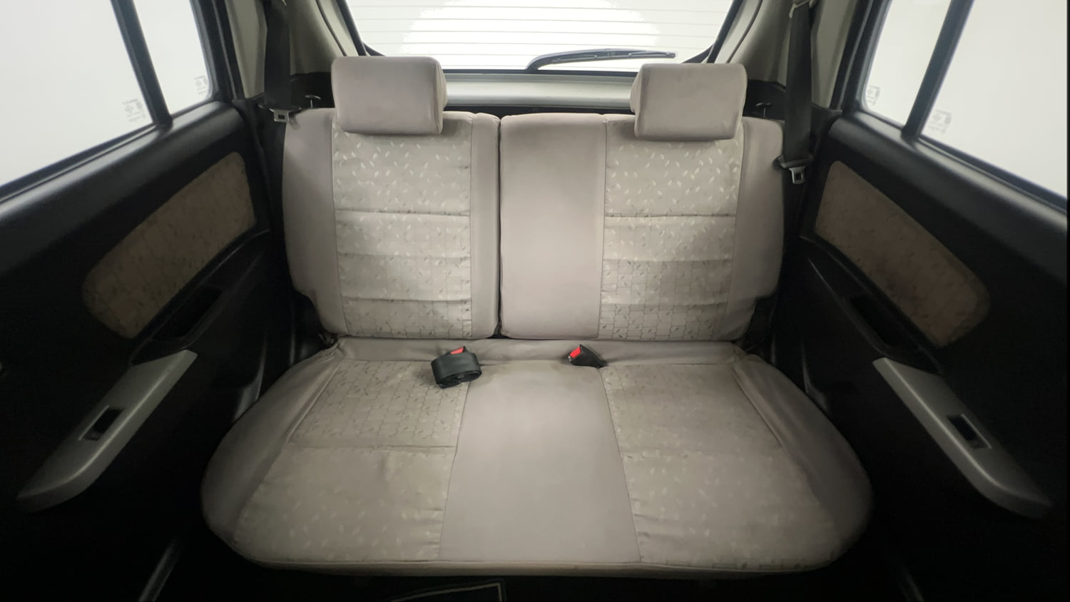 Used 2013 Maruti Suzuki Wagon R VXI Petrol Manual interior REAR SEAT CONDITION VIEW