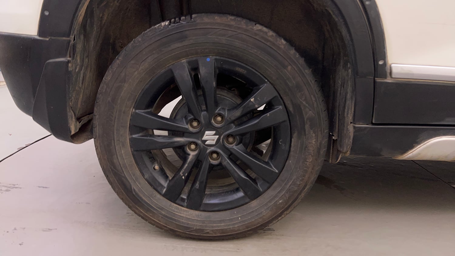 Used 2018 maruti-suzuki Vitara Brezza ZDi Plus AGS Diesel Automatic tyres RIGHT REAR TYRE RIM VIEW