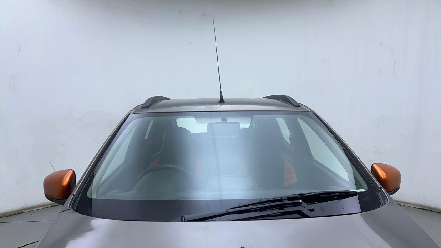 Used 2017 Renault Kwid 1.0 RXT AMT Petrol Automatic exterior FRONT WINDSHIELD VIEW